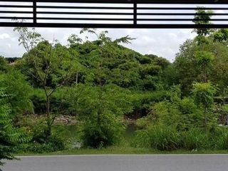出售 2 卧室 联排别墅 在 Mueang Rayong, Rayong
