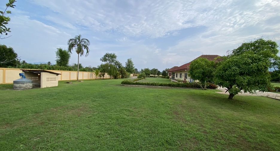 For sale 4 bedrooms house in Phrao, Chiang Mai