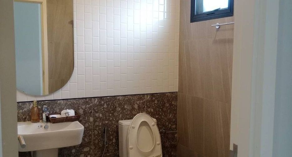 For rent 3 bedrooms house in Mueang Nonthaburi, Nonthaburi