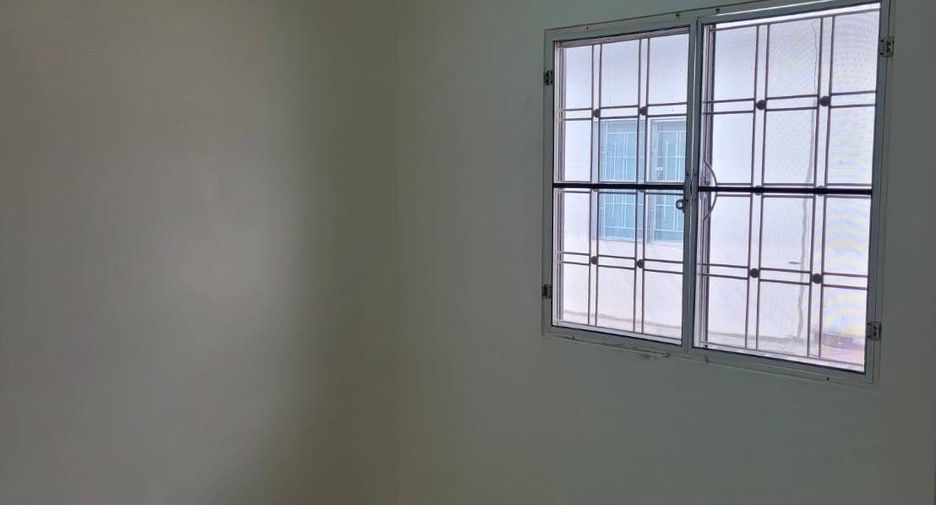 For sale 3 bedrooms townhouse in Mueang Pathum Thani, Pathum Thani