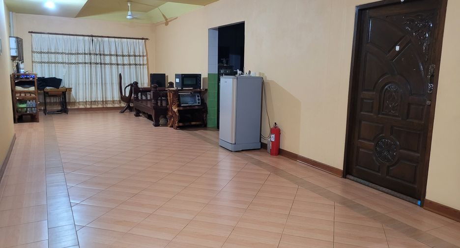 For sale 6 bedrooms house in Mueang Udon Thani, Udon Thani