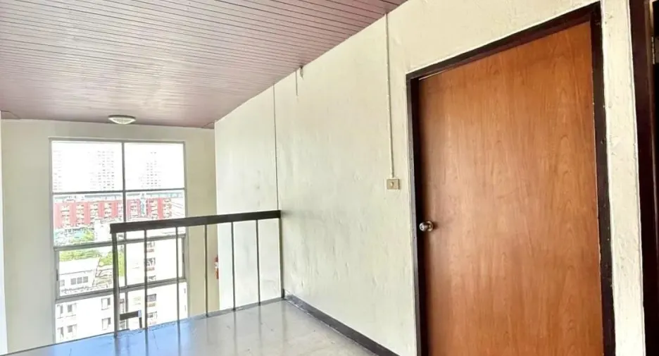 For sale 2 bedrooms condo in Bang Kapi, Bangkok