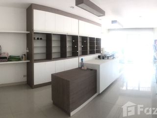 À vendre 3 chambres local commercial à Mueang Rayong, Rayong