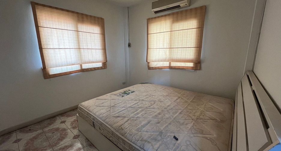 Casa en venta y en alquiler de 3 habitaciones en Thanyaburi, Pathum Thani