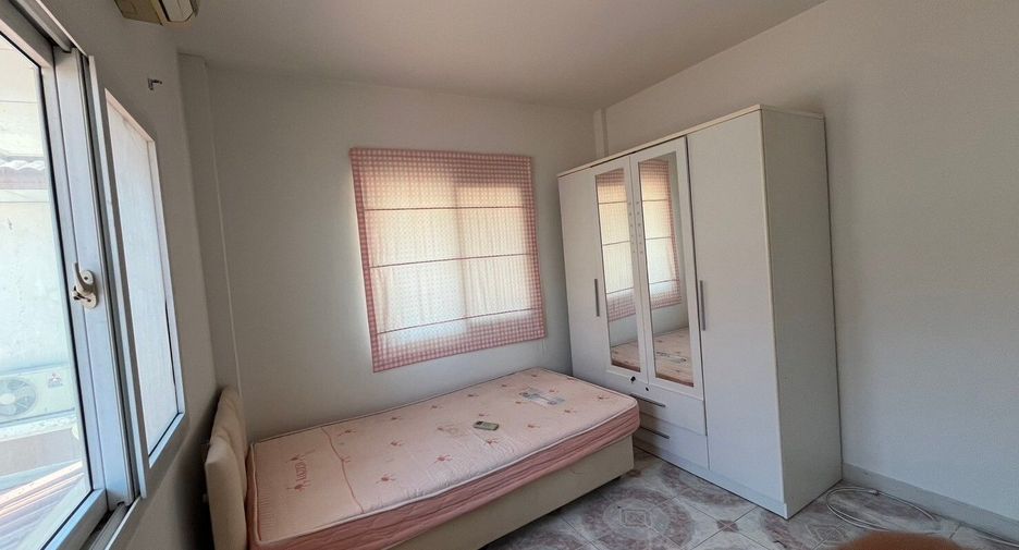 Casa en venta y en alquiler de 3 habitaciones en Thanyaburi, Pathum Thani