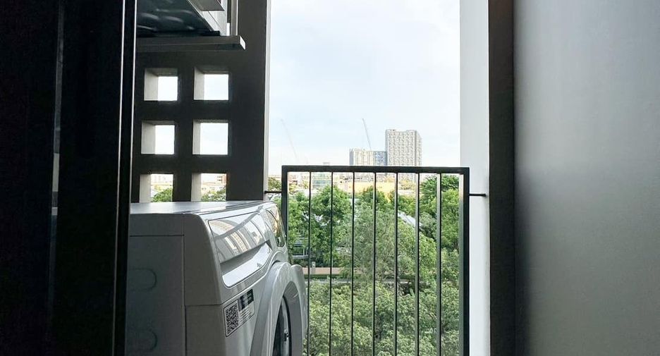 For sale 1 bed condo in Phra Khanong, Bangkok