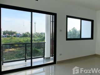 For sale 4 bedrooms retail Space in Mueang Songkhla, Songkhla