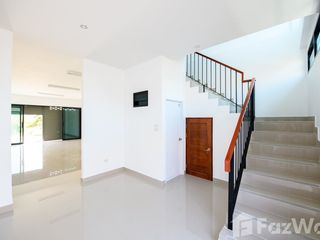 For sale 4 bedrooms retail Space in Mueang Songkhla, Songkhla