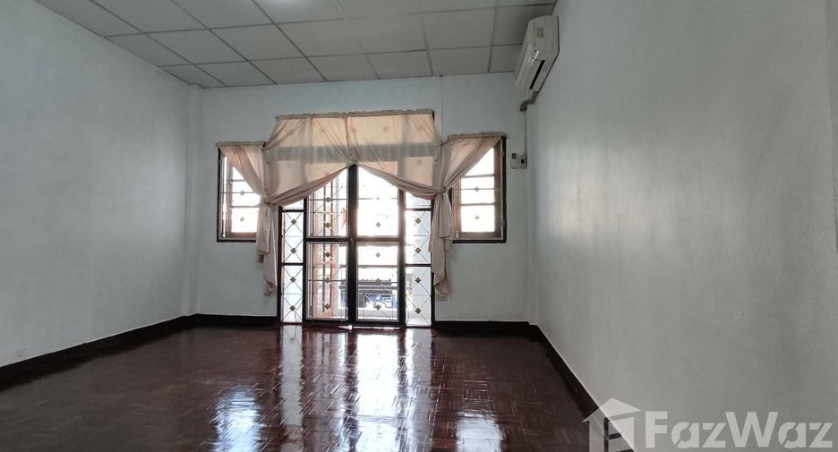 Casa adosada en venta de 2 habitaciones en Bang Kruai, Nonthaburi