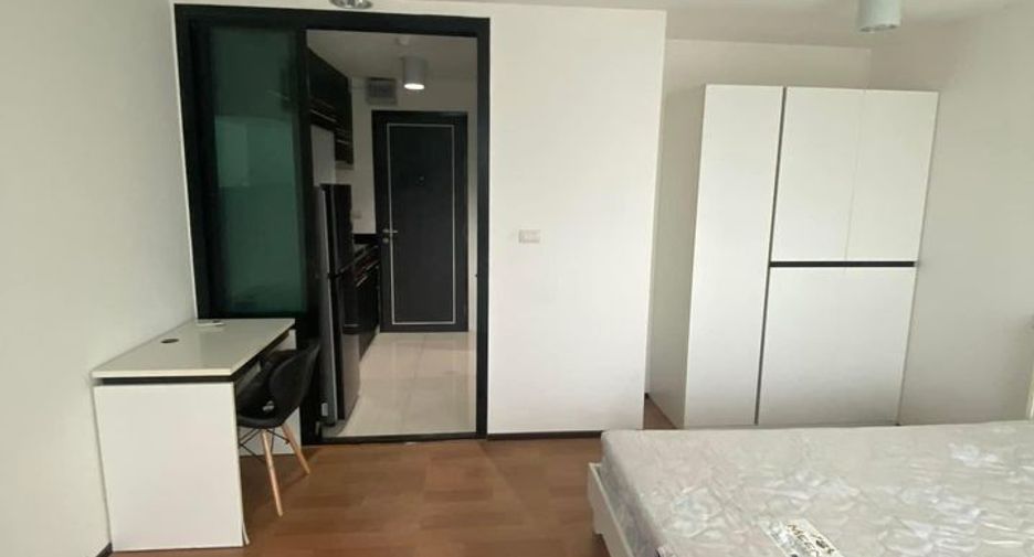 For sale 1 bed condo in Huai Khwang, Bangkok