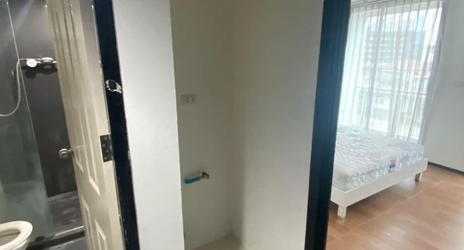 For sale 1 bed condo in Huai Khwang, Bangkok