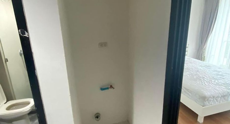 For sale 1 bed condo in Huai Khwang, Bangkok