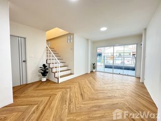 For sale 4 bedrooms townhouse in Thanyaburi, Pathum Thani