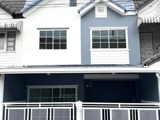 For sale 4 bedrooms townhouse in Thanyaburi, Pathum Thani