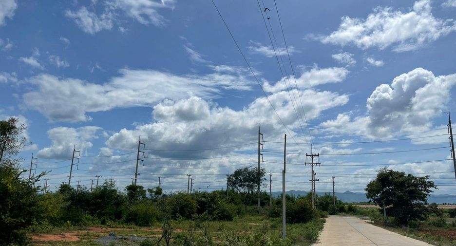 Grundstück zum Kauf in Bo Phloi, Kanchanaburi