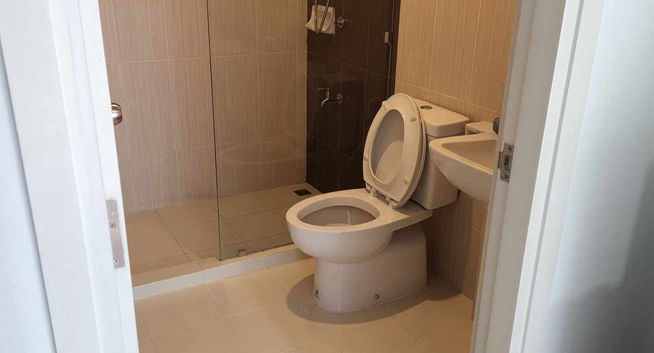 For sale 1 bed condo in Mueang Rayong, Rayong
