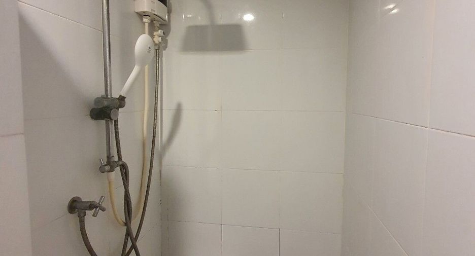 For sale 1 bed condo in Mueang Samut Prakan, Samut Prakan