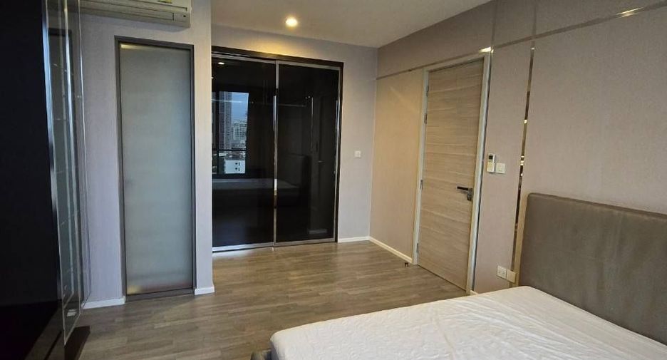 For sale 2 bedrooms condo in Sathon, Bangkok