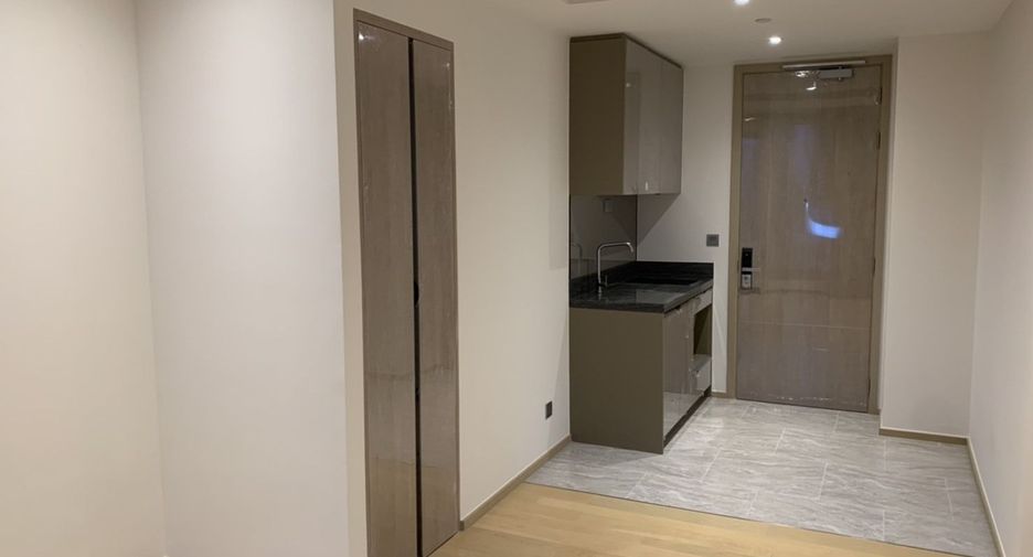 Продажа 1 кровать кондо в Хуаи Кхщанг, Бангкок