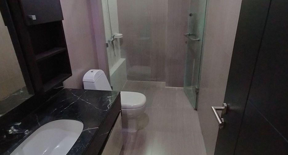 For rent and for sale 2 bedrooms condo in Watthana, Bangkok