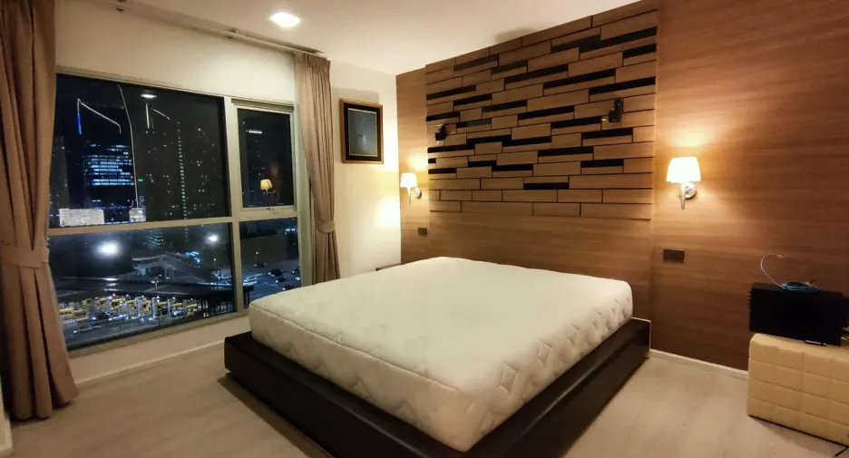 For sale and for rent 2 bedrooms condo in Huai Khwang, Bangkok