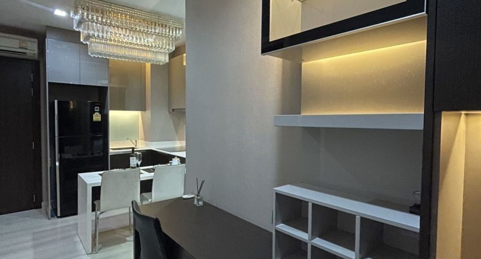 For sale 2 bedrooms condo in Phaya Thai, Bangkok