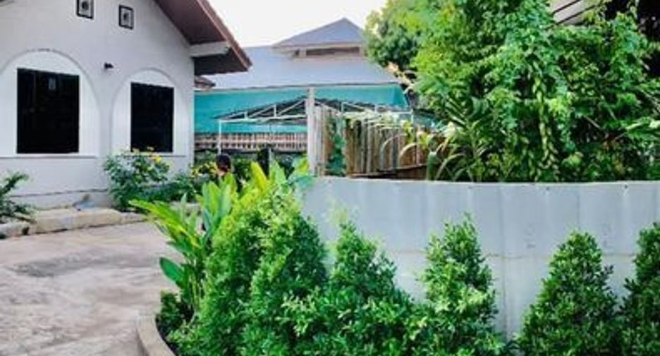 Casa en alquiler de 3 habitaciones en Lam Luk Ka, Pathum Thani