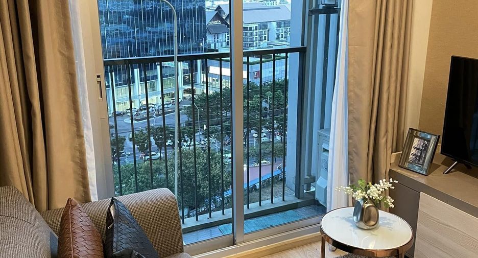 For sale and for rent 2 bedrooms condo in Huai Khwang, Bangkok