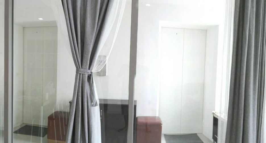 For sale 2 bedrooms condo in Yan Nawa, Bangkok
