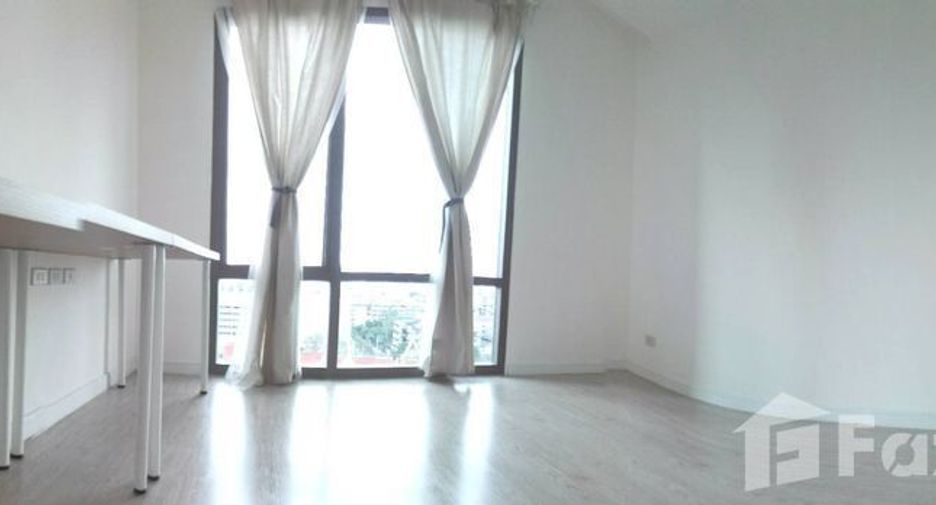 For sale 2 bedrooms condo in Yan Nawa, Bangkok