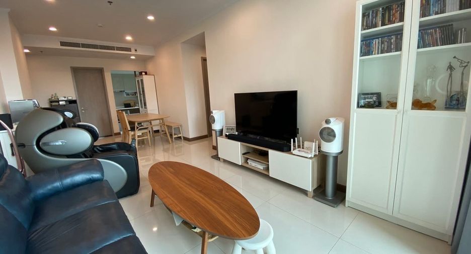For sale 2 bedrooms condo in Watthana, Bangkok
