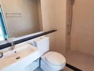出售 2 卧室 公寓 在 Mueang Samut Prakan, Samut Prakan