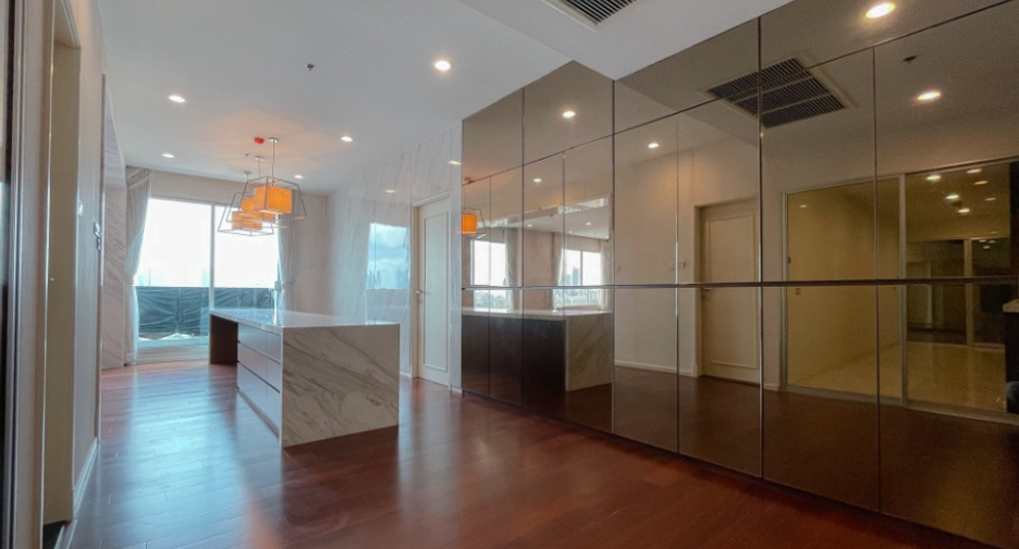 For sale 2 bedrooms condo in Bang Kho Laem, Bangkok