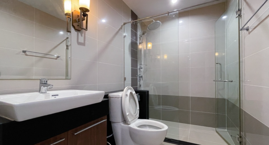 For sale 2 bedrooms condo in Bang Kho Laem, Bangkok