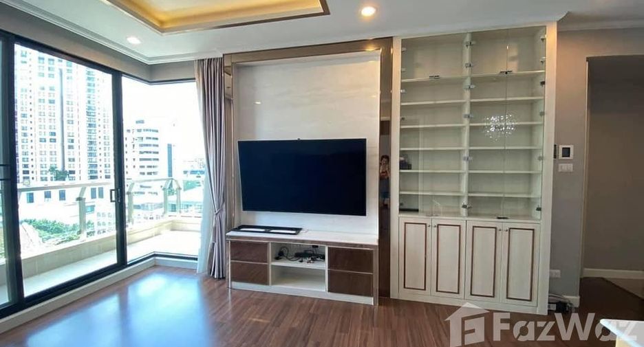 For sale 2 bedrooms condo in Sathon, Bangkok