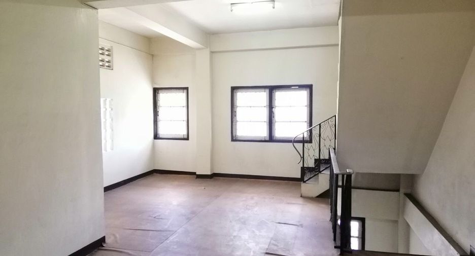出售 和 出租 4 卧室 联排别墅 在 Pak Kret, Nonthaburi