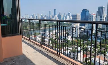 Condo en venta de 2 habitaciones en Khlong Toei, Bangkok
