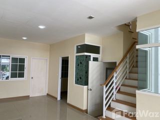 Продажа 4 спальни таунхаус в Буенг Кум, Бангкок