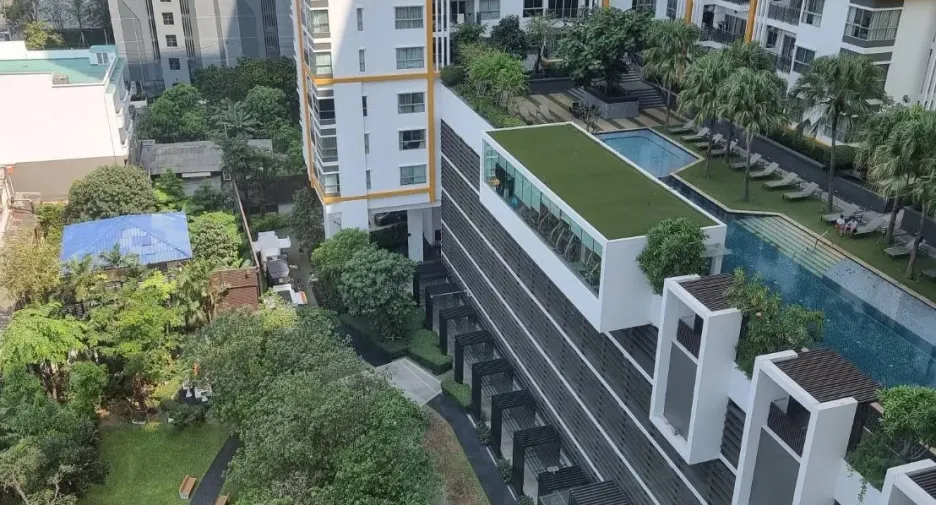 For sale 2 bedrooms condo in Thon Buri, Bangkok