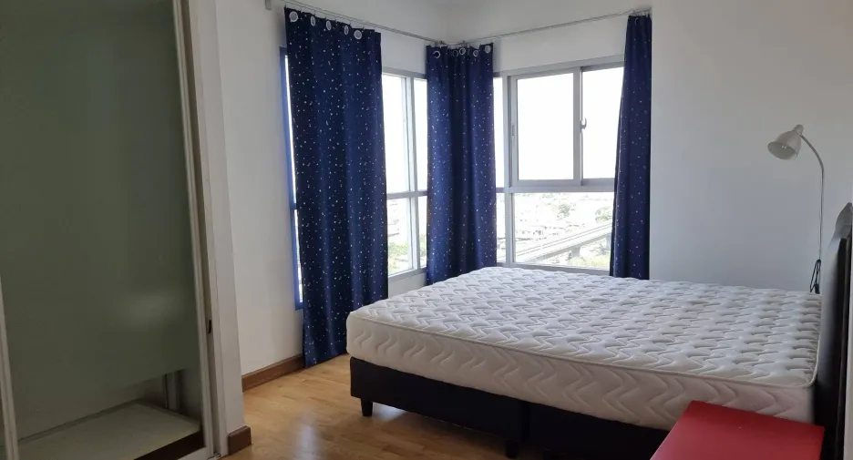 For sale 2 bedrooms condo in Thon Buri, Bangkok