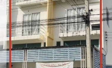 Reihenhaus zur Miete mit 6 Zimmer in Thanyaburi, Pathum Thani