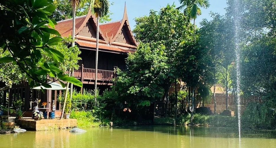 Villa en venta de 4 habitaciones en Nakhon Chai Si, Nakhon Pathom