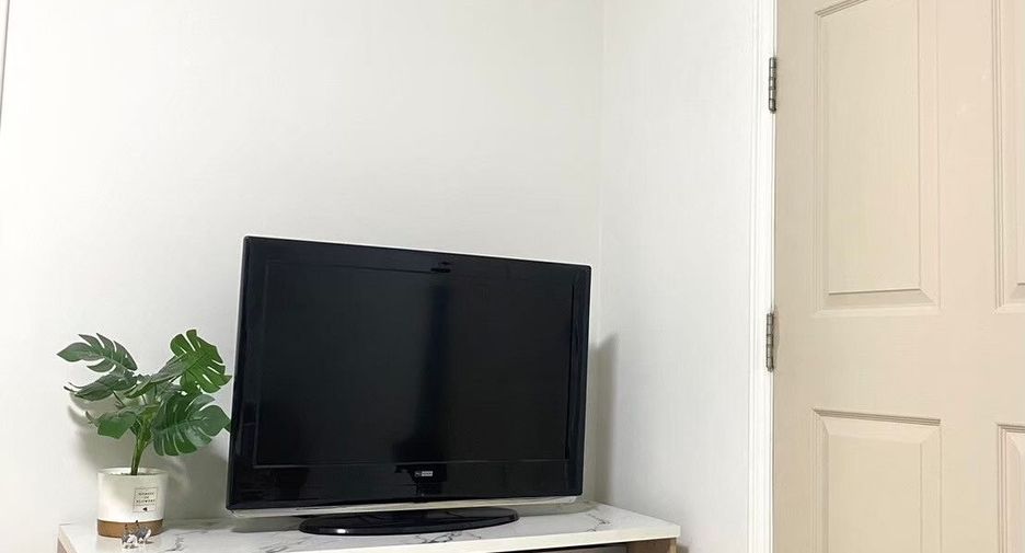 For sale 1 bed condo in Suan Luang, Bangkok