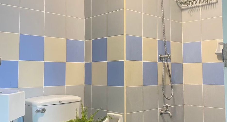 For sale 1 bed condo in Suan Luang, Bangkok
