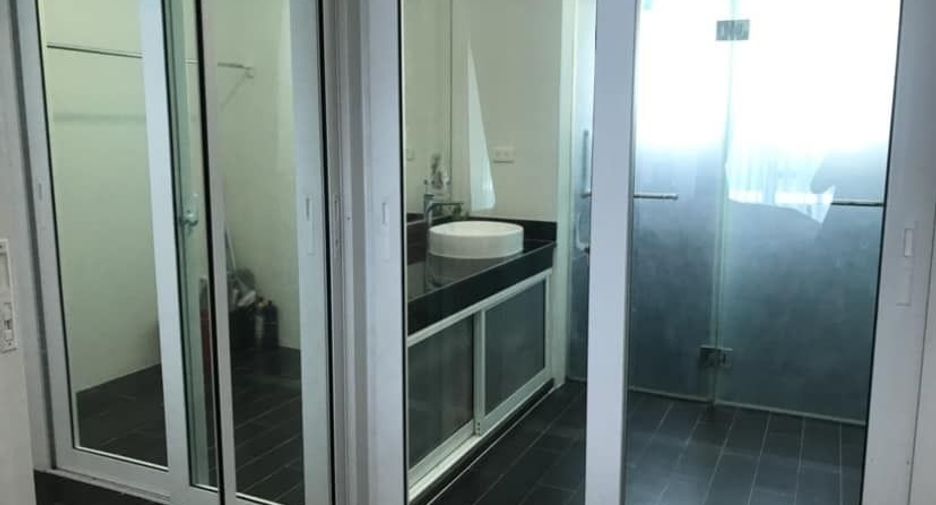 For sale 3 bedrooms townhouse in Bang Phli, Samut Prakan