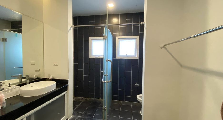For sale 3 bedrooms townhouse in Bang Phli, Samut Prakan