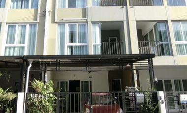 For sale 3 bedrooms townhouse in Bang Phli, Samut Prakan
