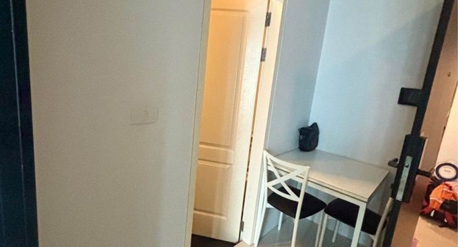 For sale studio condo in Sathon, Bangkok