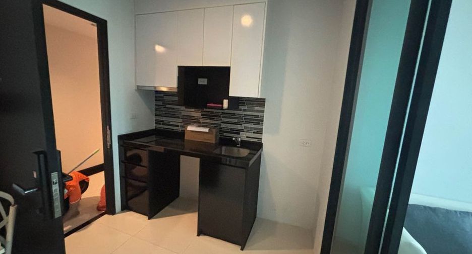 For sale studio condo in Sathon, Bangkok