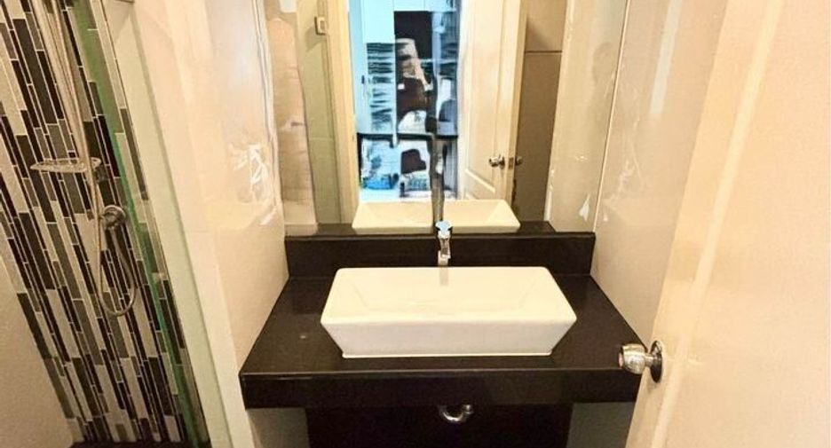 For sale studio condo in Sathon, Bangkok
